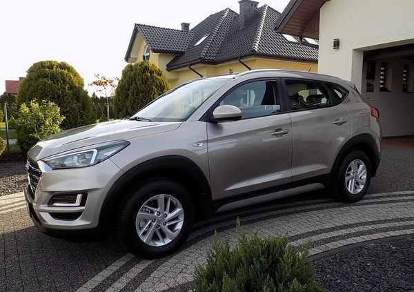 Hyundai Tucson cena 74700 przebieg: 66000, rok produkcji 2018 z Puławy małe 529